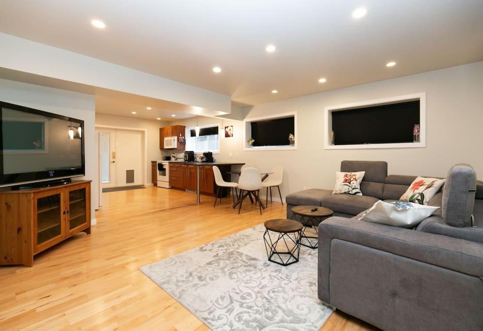 Apartament Lovely 1 Bedroom Near Town *